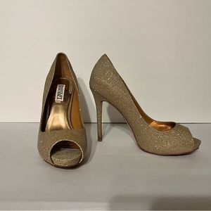 Badgley Mischka Ponderosa gold, peep-toe heels
